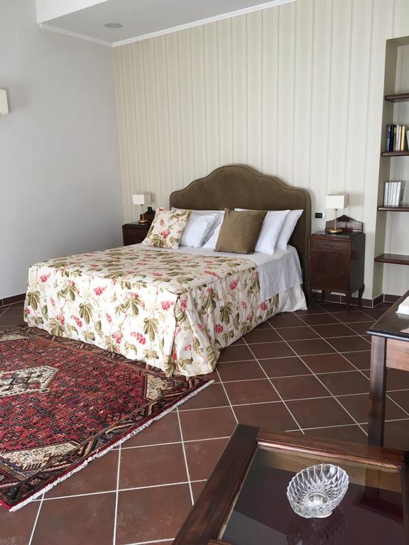 Il Casale Di Riardo Luxury B&B Εξωτερικό φωτογραφία
